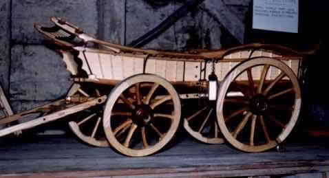 This photograph was taken in 1979 at an exhibition at the Pitstone Local History Museum. It shows a superb 1/8th scale model of Buckinghamshire Waggon, from drawings by David Wray. (Modelmaker unknown).